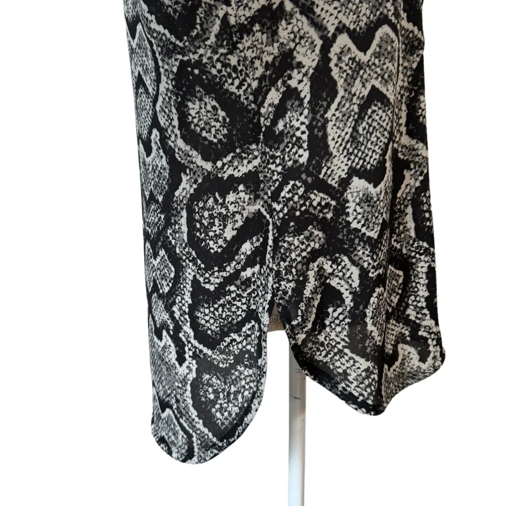 ❤️LARRY LEVINE SNAKESKIN PRINT BLOUSE SMALL #E - Picture 8 of 11